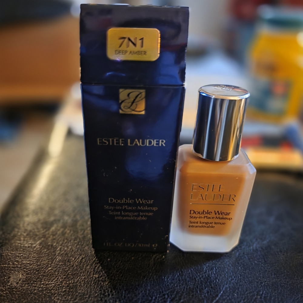 Estee Lauder Double Wear Foundation - Deep Amber